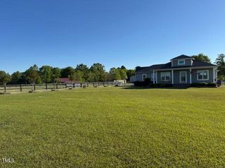 2747 Beasley Rd, Benson, NC 27504
