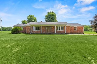 5773 Short Rd, New Carlisle, OH 45344