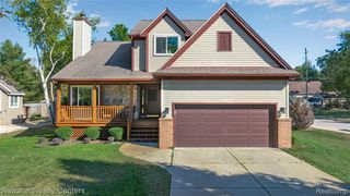 1295 E  Lake Dr, Novi, MI 48377