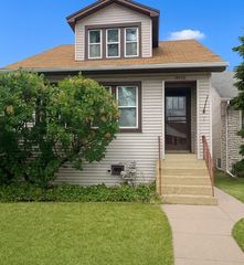 5926 N  Nagle Ave, Chicago, IL 60646