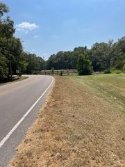 2428 Queensburg Ave, Laurel, MS 39440