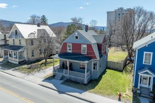 20 Woodstock Avenue, Rutland, VT 05701