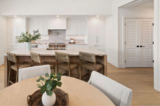 747 Orange Ave #202, Coronado, CA 92118