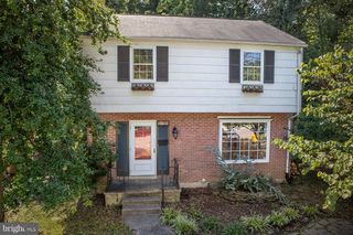 5105 Sekots Rd, Baltimore, MD 21207