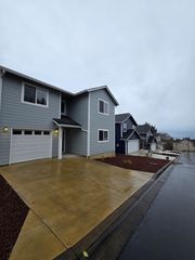 4255 Sequoia Loop, Tillamook, OR 97141
