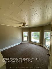 327 Saratoga Ave #2, Oshkosh, WI 54901