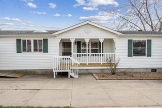 116 Arabian Ct, Iowa City, IA 52240