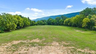 1140 Alvin York Hwy, Whitwell, TN 37397