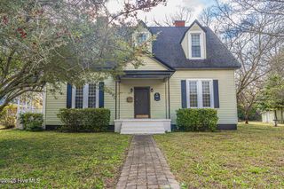 301 W Central Street, Maxton, NC 28364