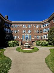 1321 E  1st St #113, Duluth, MN 55805
