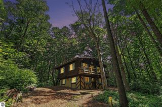 2774 Schaffen Strasse St, Bellaire, MI 49615