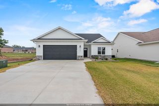 3117 Lazy Oak Ct, Green Bay, WI 54311