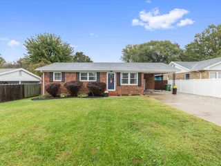 229 Springer Dr, Henderson, KY 42420