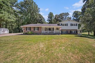 5911 McCain Rd, Jackson, MI 49201