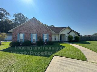 150 Comanche Ln, Opelousas, LA 70570