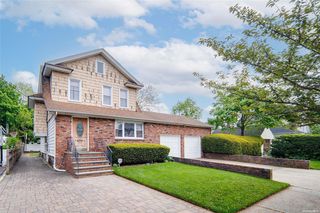 44 Rolling Street, Lynbrook, NY 11563