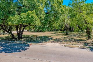 6204 Carlton Garrett St, Dallas, TX 75215