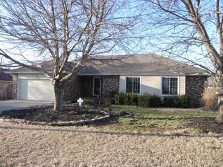 3201 W  Berkeley St, Springfield, MO 65807