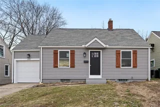 1633 25th St NW, Canton, OH 44709