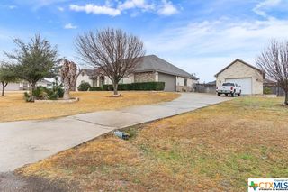 2051 Sun Cir, Rogers, TX 76569