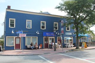 2214 Broad St #204, Providence, RI 02905