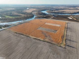 Tri County Bridge Rd SE, Lone Tree, IA 52755