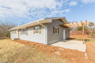 1437 Longtown Rd, Boonville, NC 27011