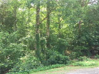 N  Shoreline Dr #222, New London, NC 28127