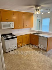 98 Anthony Ave #3R, Pawtucket, RI 02860