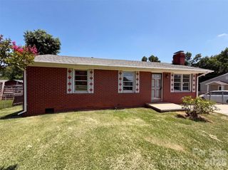 310 W  Indiana Ave, Bessemer City, NC 28016