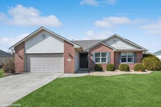 1426 Schaller Ln, Dyer, IN 46311