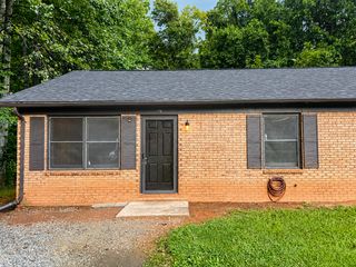 179 Sunny Hill Dr #1, Lincolnton, NC 28092