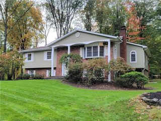 354 Fulle Dr, Valley Cottage, NY 10989