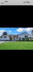 19 Edi Ave, Plainview, NY 11803