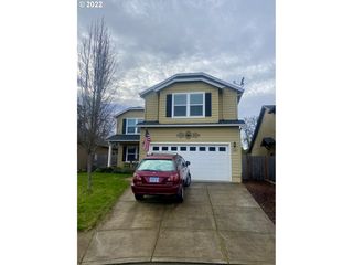 1289 Riverfront Way, Cottage Grove, OR 97424