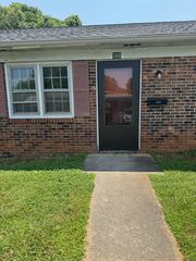 366 Wells Dr, Forest City, NC 28043