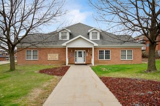 1607 Wingate Dr #6, Dubuque, IA 52002