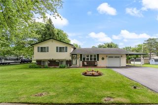 64 Elmford Rd, Rochester, NY 14606
