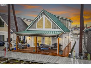 19609 NE Marine Dr #A-5, Portland, OR 97233