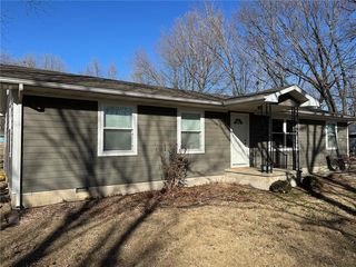 307 W  Barrett Ave, Walker, MO 64790
