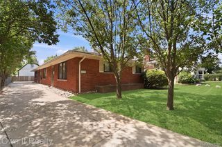 219 W  Twelve Mile Rd, Royal Oak, MI 48073