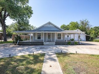 231 E  Marshall St, Palmer, TX 75152