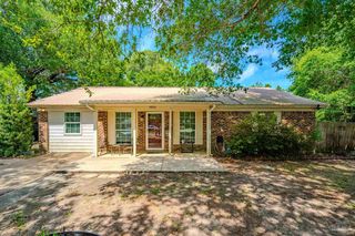 5800 Wickford Ln, Pensacola, FL 32526