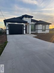 207 Caracas, Donna, TX 78537