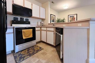 3049 Chenoweth Rd #211, Akron, OH 44312