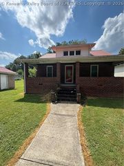 515 King Ave, Madison, WV 25130