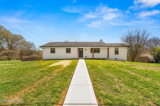 5420 Green Acre Dr, Knoxville, TN 37924