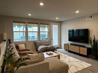 1361 Wingfoot, Carson, CA 90746