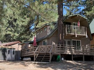 33436 Blue Bird Dr, Green Valley Lake, CA 92341