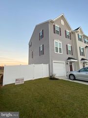 2677 Bears Den Dr, Locust Grove, VA 22508